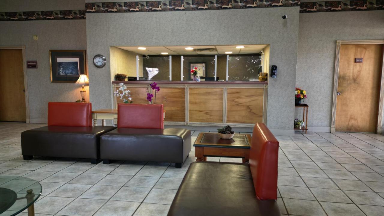 Crossroads Inn & Suites West Memphis Exteriér fotografie